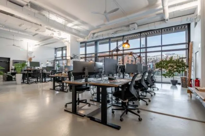 The 20 desks at House of AI Hamburg — daily working room